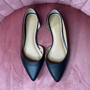 MOSSIMO BLACK LEATHER FLATS